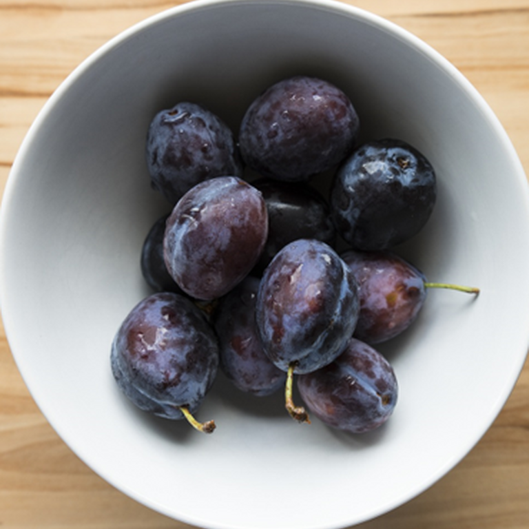 In ganzenvet gegaarde Vocking leverworst met grove pruimenbalsamico mosterd